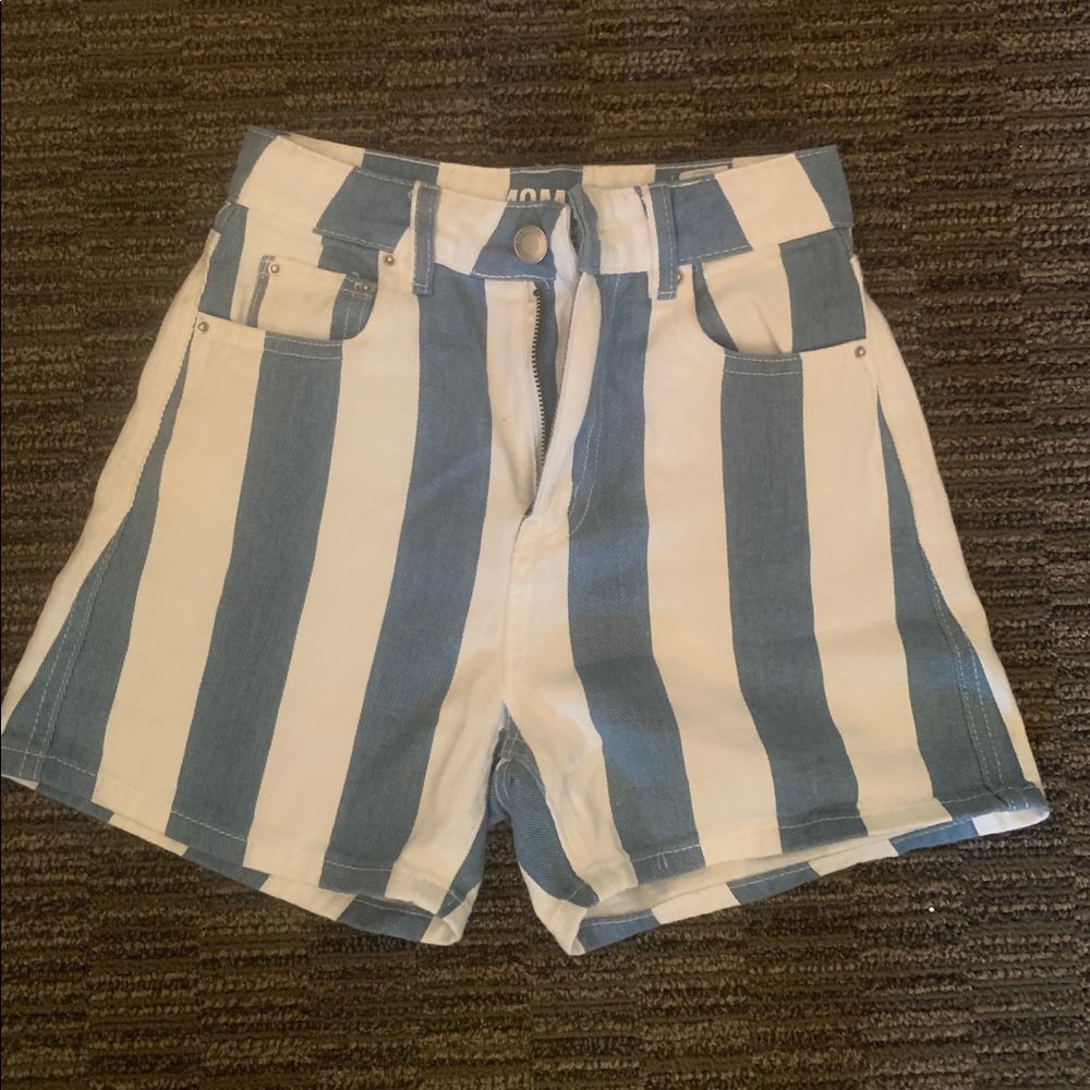 mom jean shorts